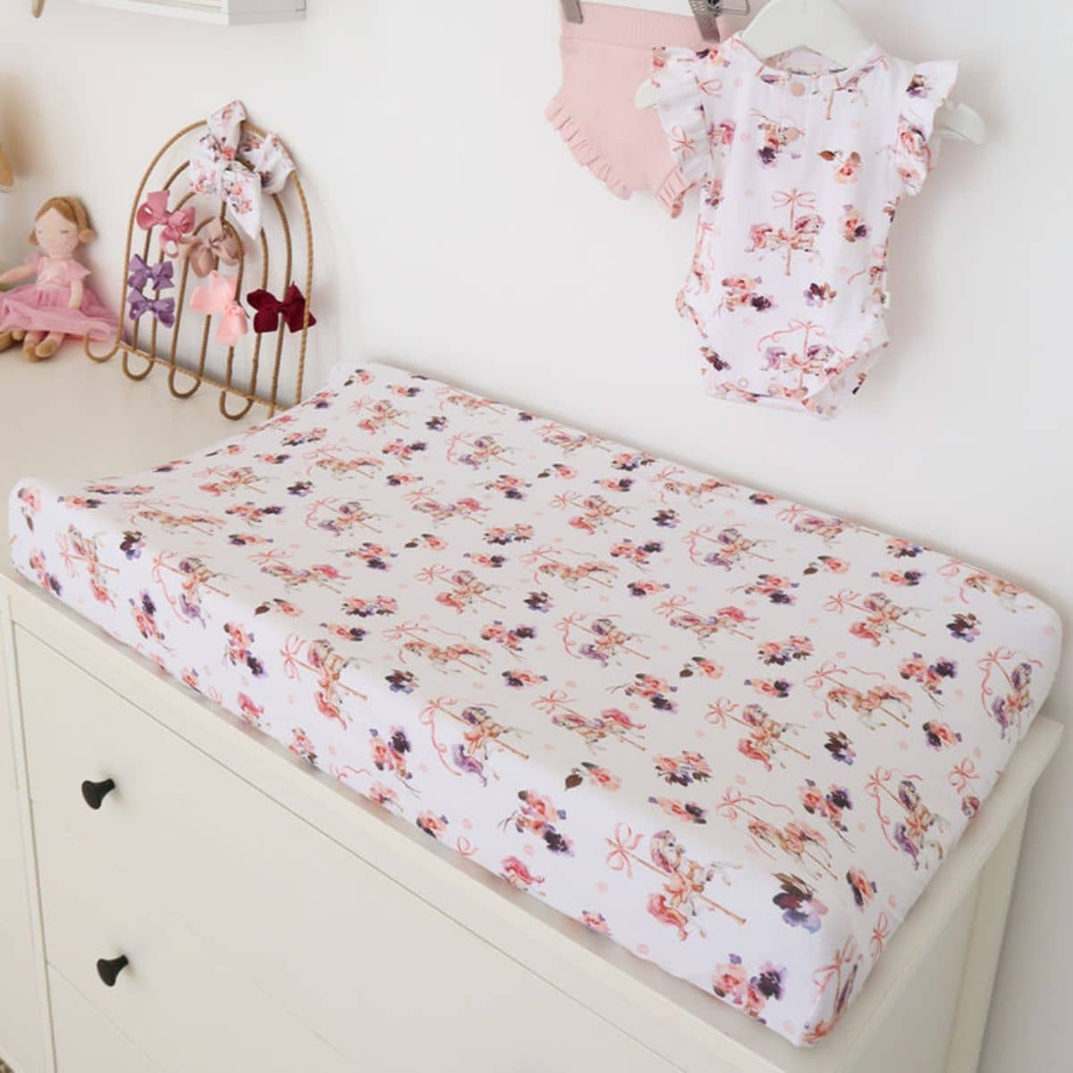 Snuggle Hunny Fitted Bassinet Sheet and Change Pad Cover - Carousel