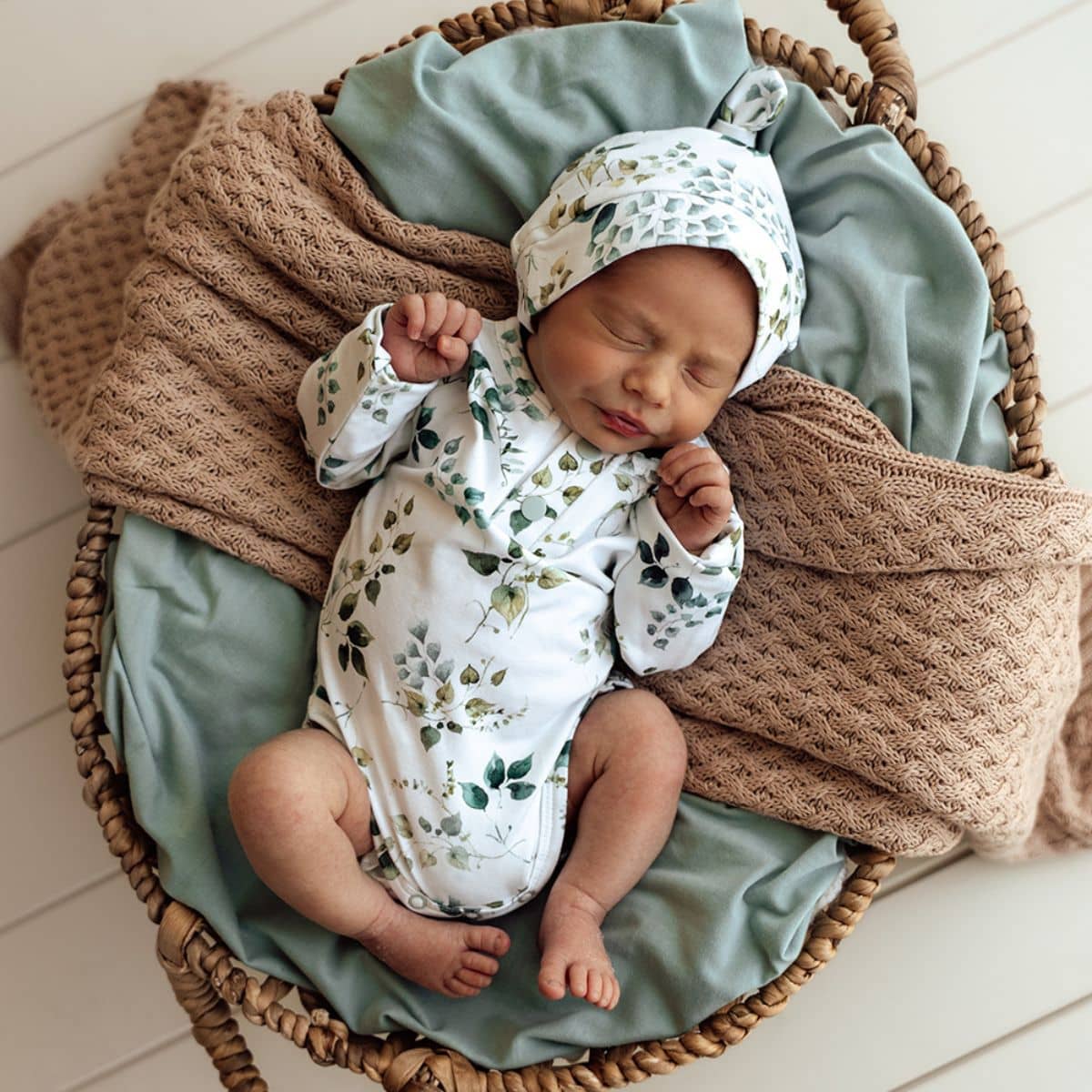 Snuggle Hunny Long Sleeve Bodysuit - Eden
