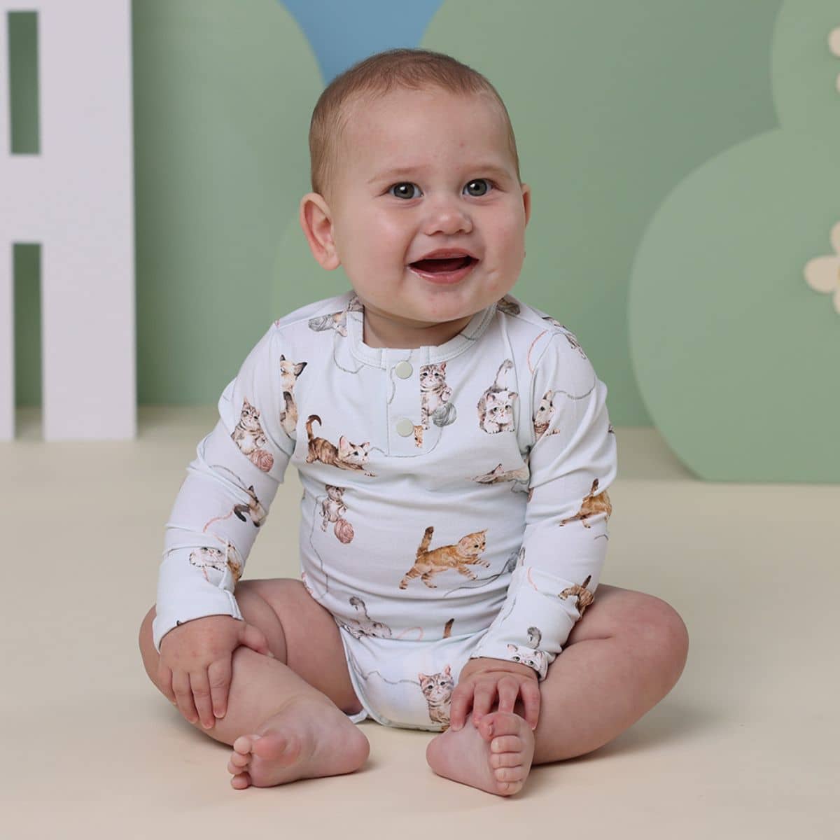Snuggle Hunny Long Sleeve Bodysuit - Kittens