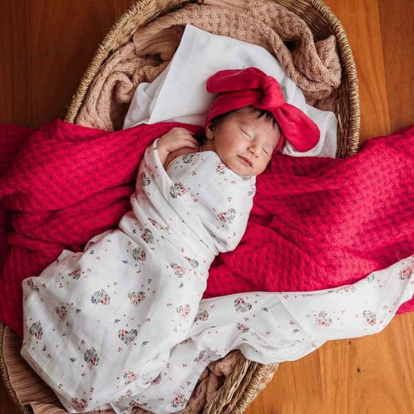 Snuggle Hunny Organic Muslin Wrap - Heart