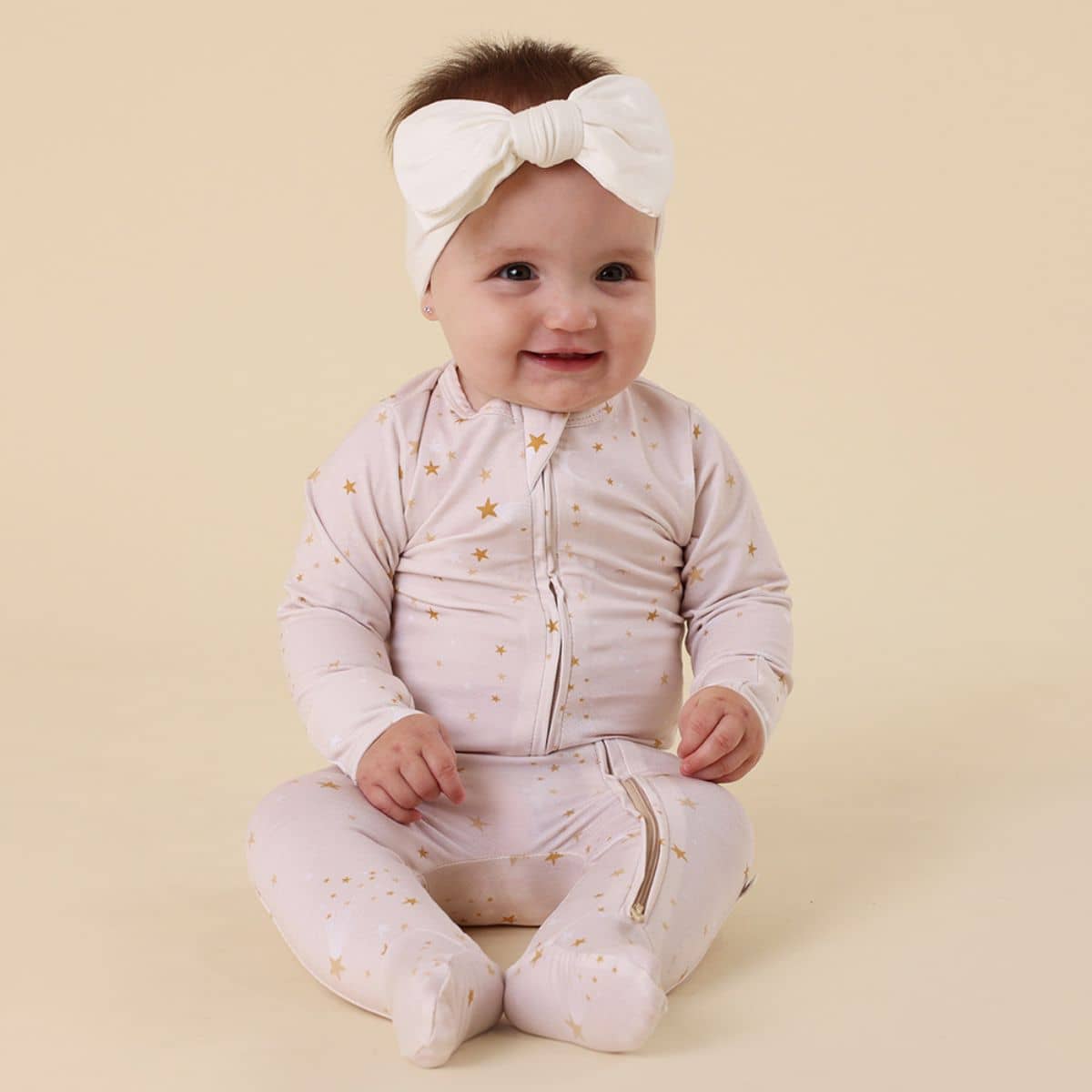 Snuggle Hunny Oversized Bow - Milk