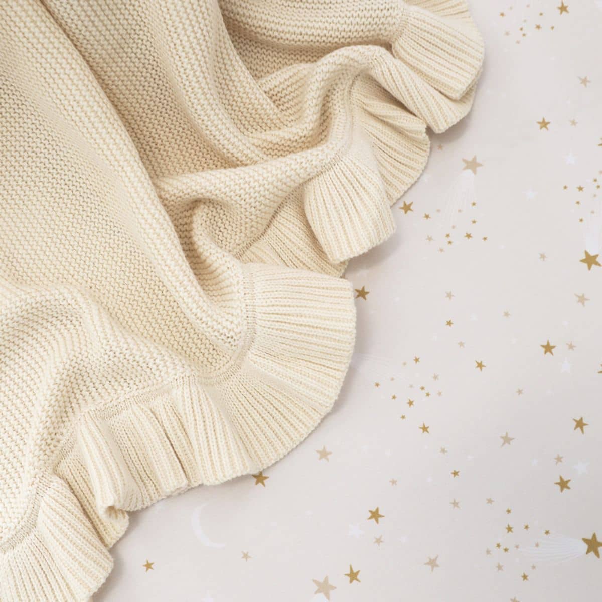 Snuggle Hunny Ruffle Knit Baby Blanket - Cream