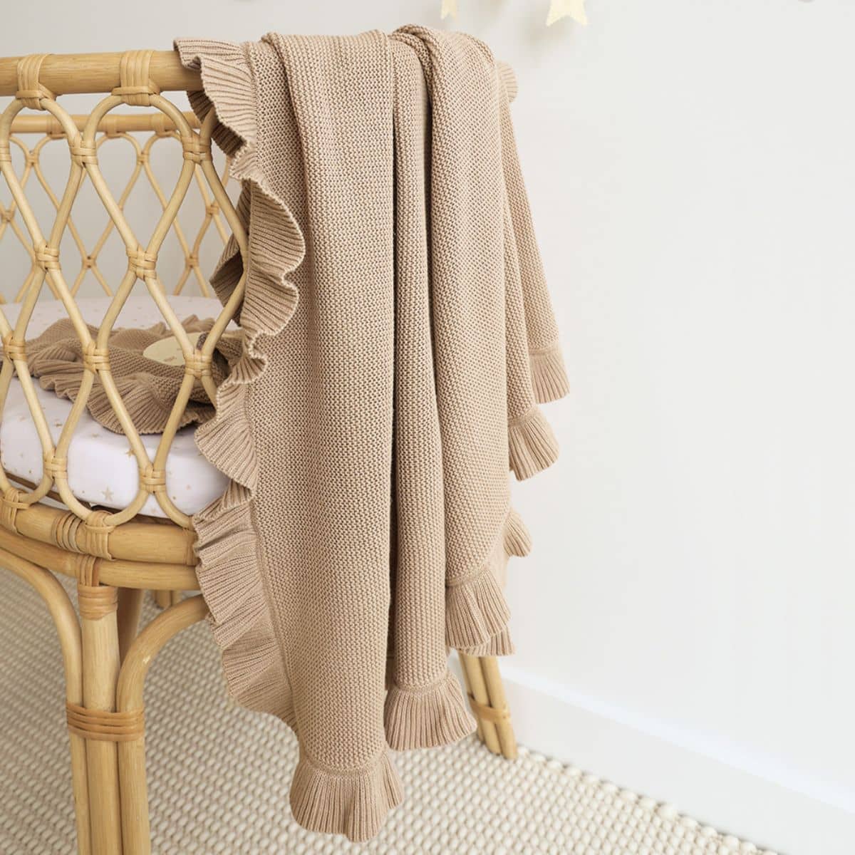 Snuggle Hunny Ruffle Knit Baby Blanket - Hazelnut