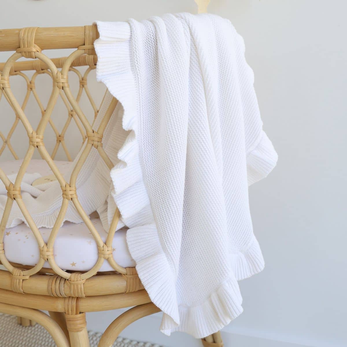 Snuggle Hunny Ruffle Knit Baby Blanket - White