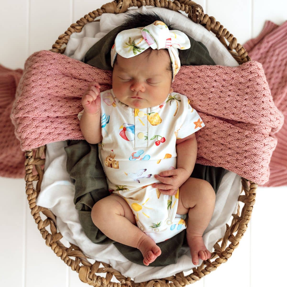 Snuggle Hunny Short Sleeve Bodysuit - Beach Fun