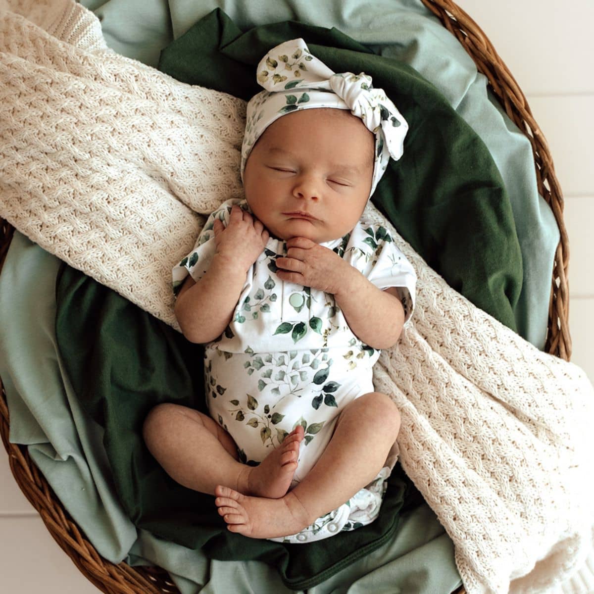 Snuggle Hunny Short Sleeve Bodysuit - Eden