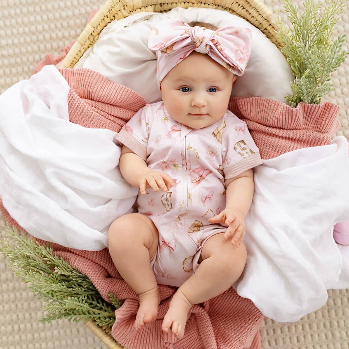 Snuggle Hunny Snuggle Shortie - Boots & Bows