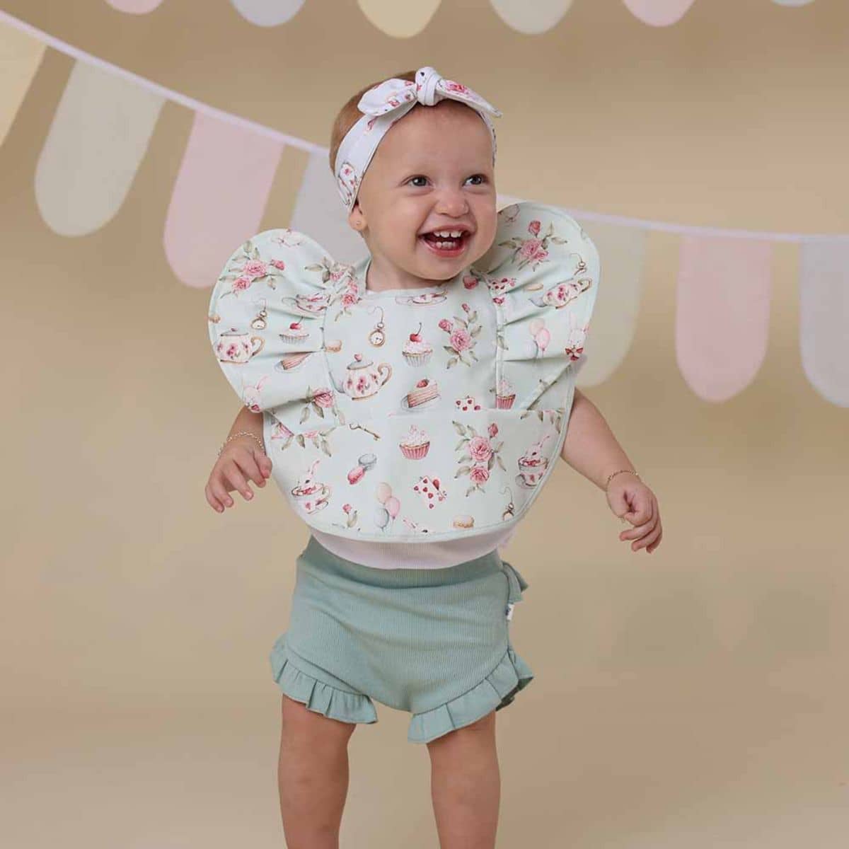 Snuggle Hunny Waterproof Snuggle Bib - White Rabbit Frill