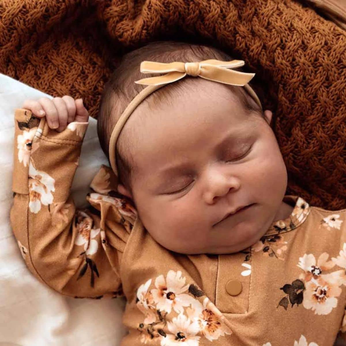 Snuggle Hunny Petite Velvet Bow - Gold