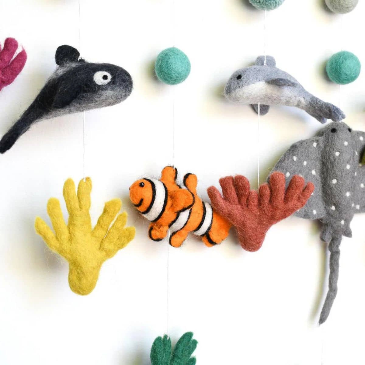 Tara Treasures Nursery Cot Mobile Hanging - Coral Reef