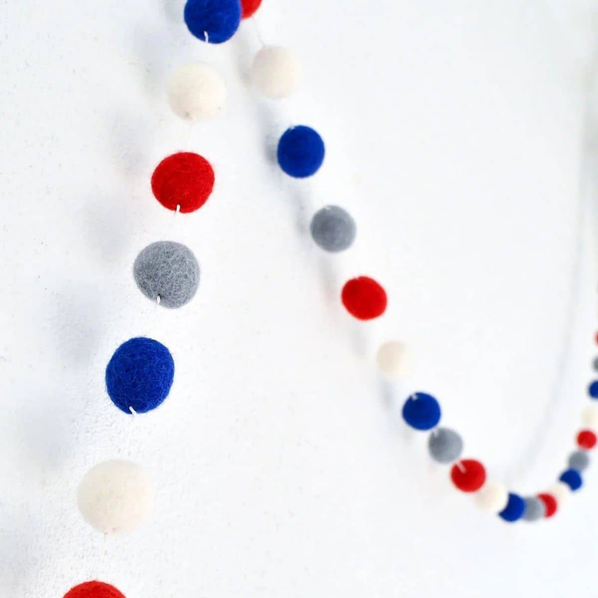 Tara Treasures Pompom Felt Ball Garland - Nautical