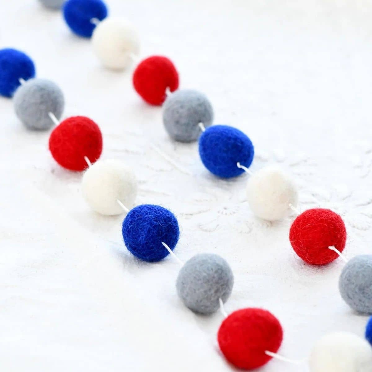 Tara Treasures Pompom Felt Ball Garland - Nautical