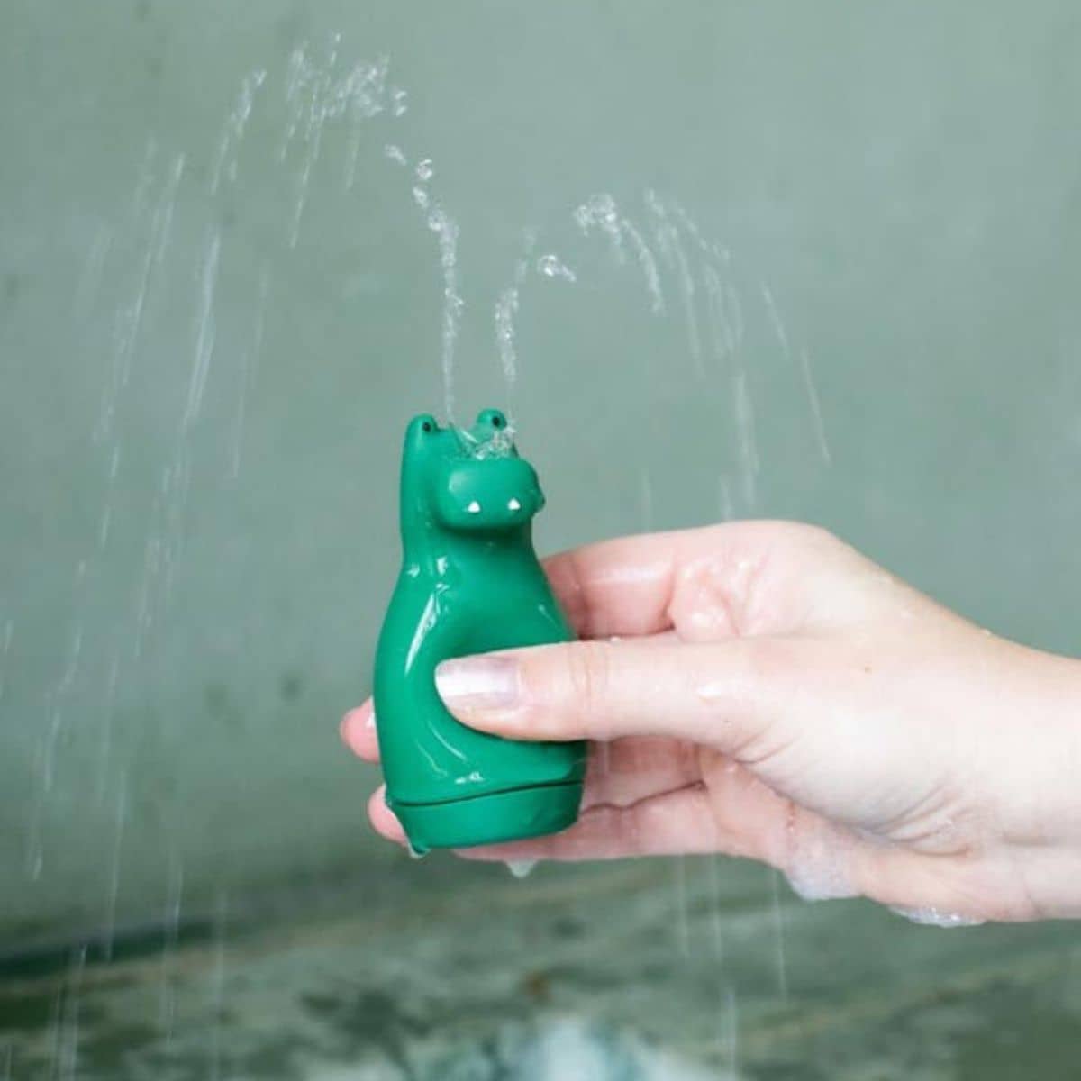 Trixie Bath Toy Squeezy Animals - Mrs. Elephant and Mr Crocodile