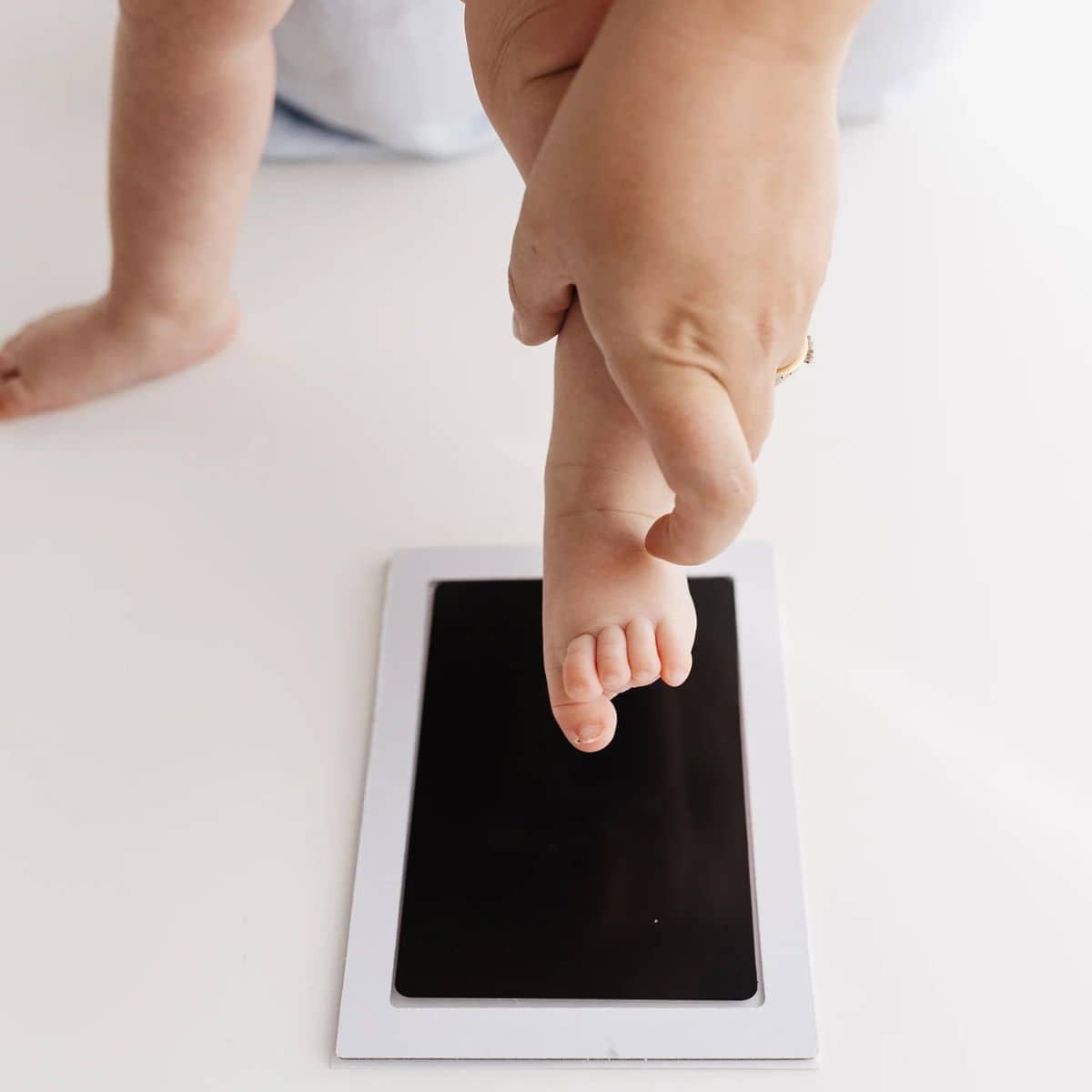 Truly Amor Ink-Free Baby Hand and Footprint Set