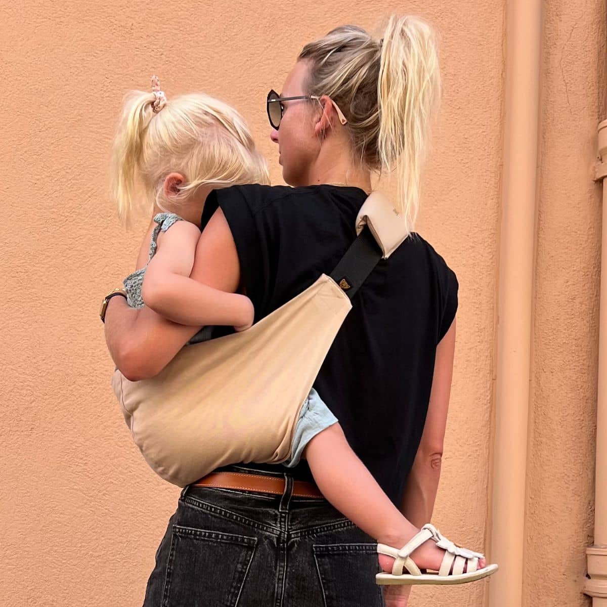 Wildride Toddler Hip Carrier - Beige