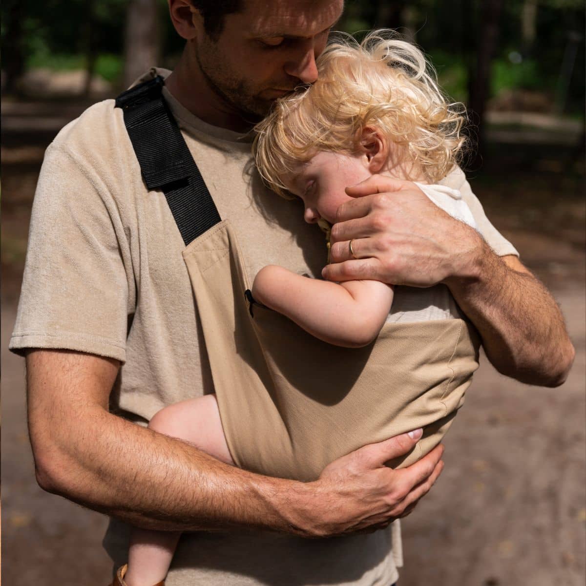 Wildride Toddler Hip Carrier - Beige