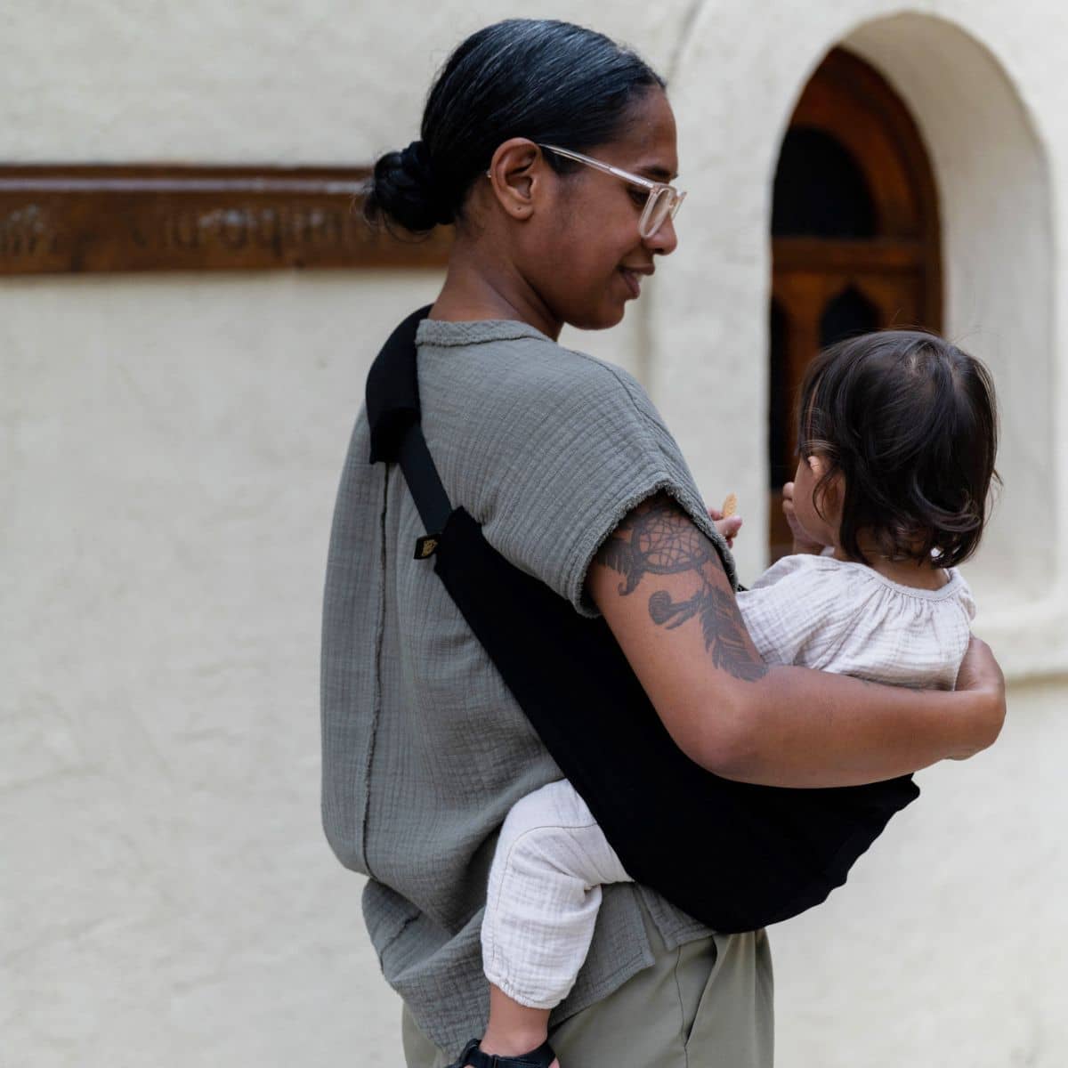 Wildride Toddler Hip Carrier - Black