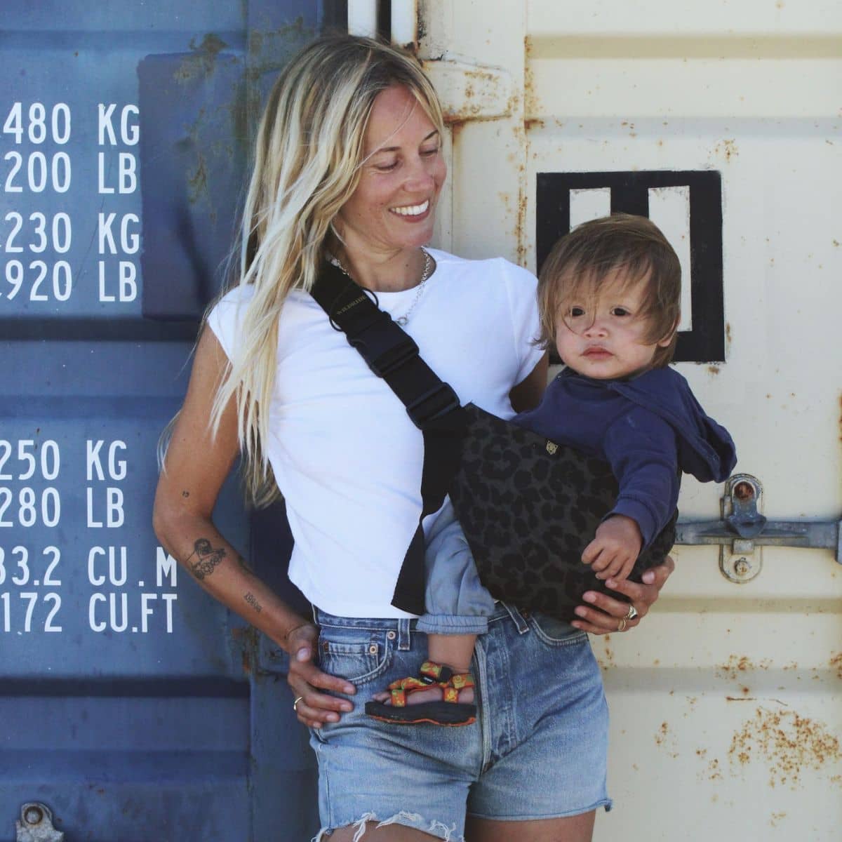 Wildride Toddler Hip Carrier - Grey Leopard