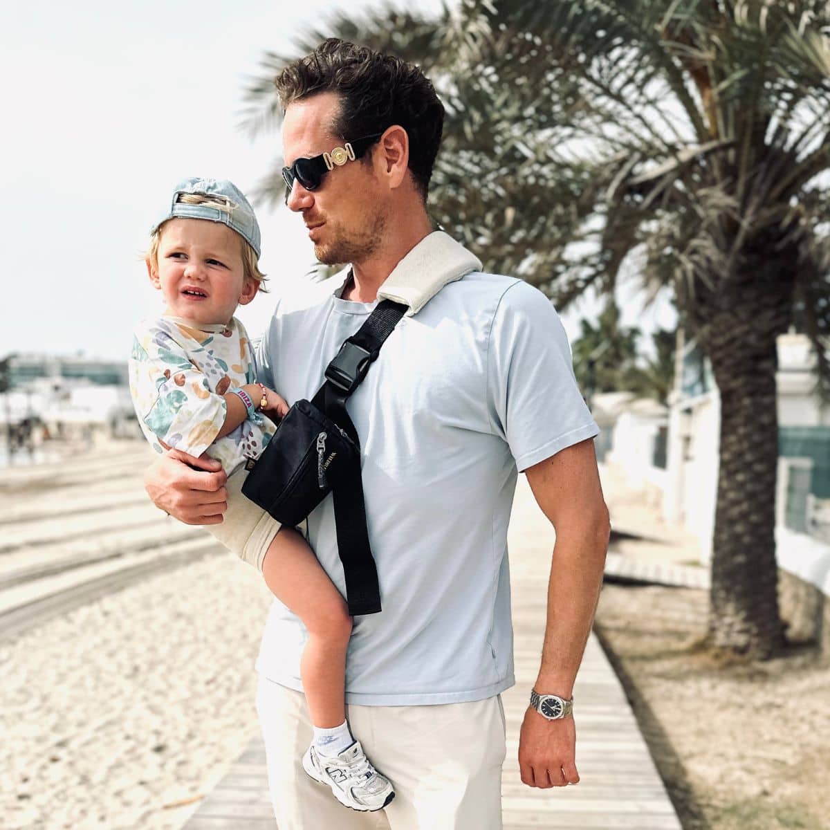 Wildride Toddler Hip Carrier - Sand Linen