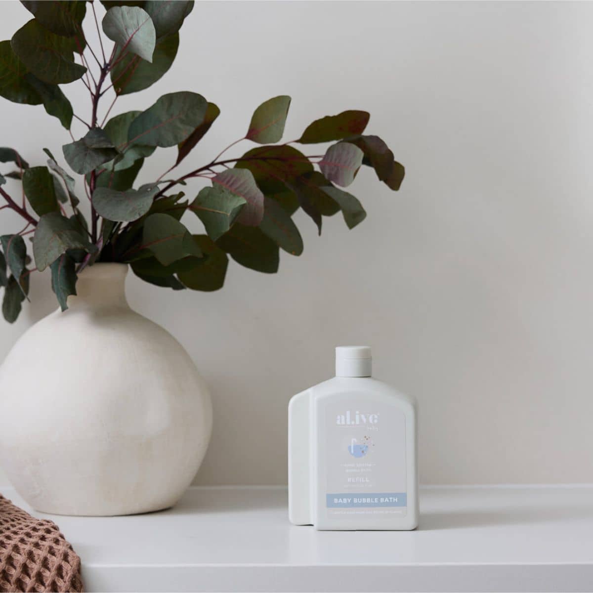 al.ive body Baby Bubble Bath Refill - Apple Blossom - 650ml