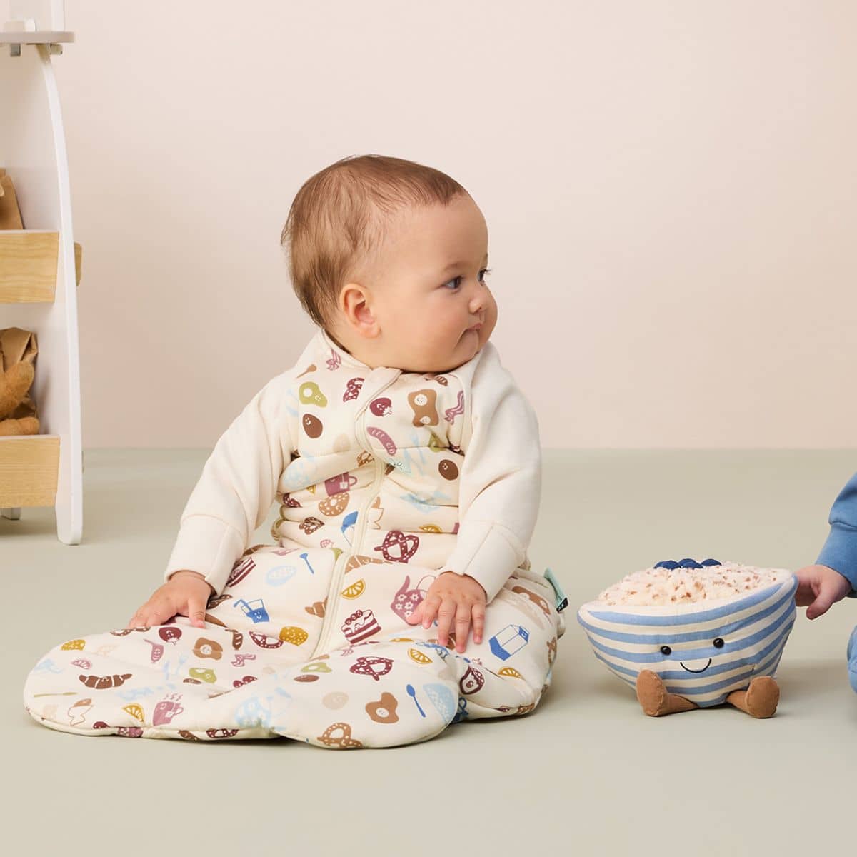 ergoPouch Sleeping Bag 3.5 TOG with Sleeves - Bon Appetit