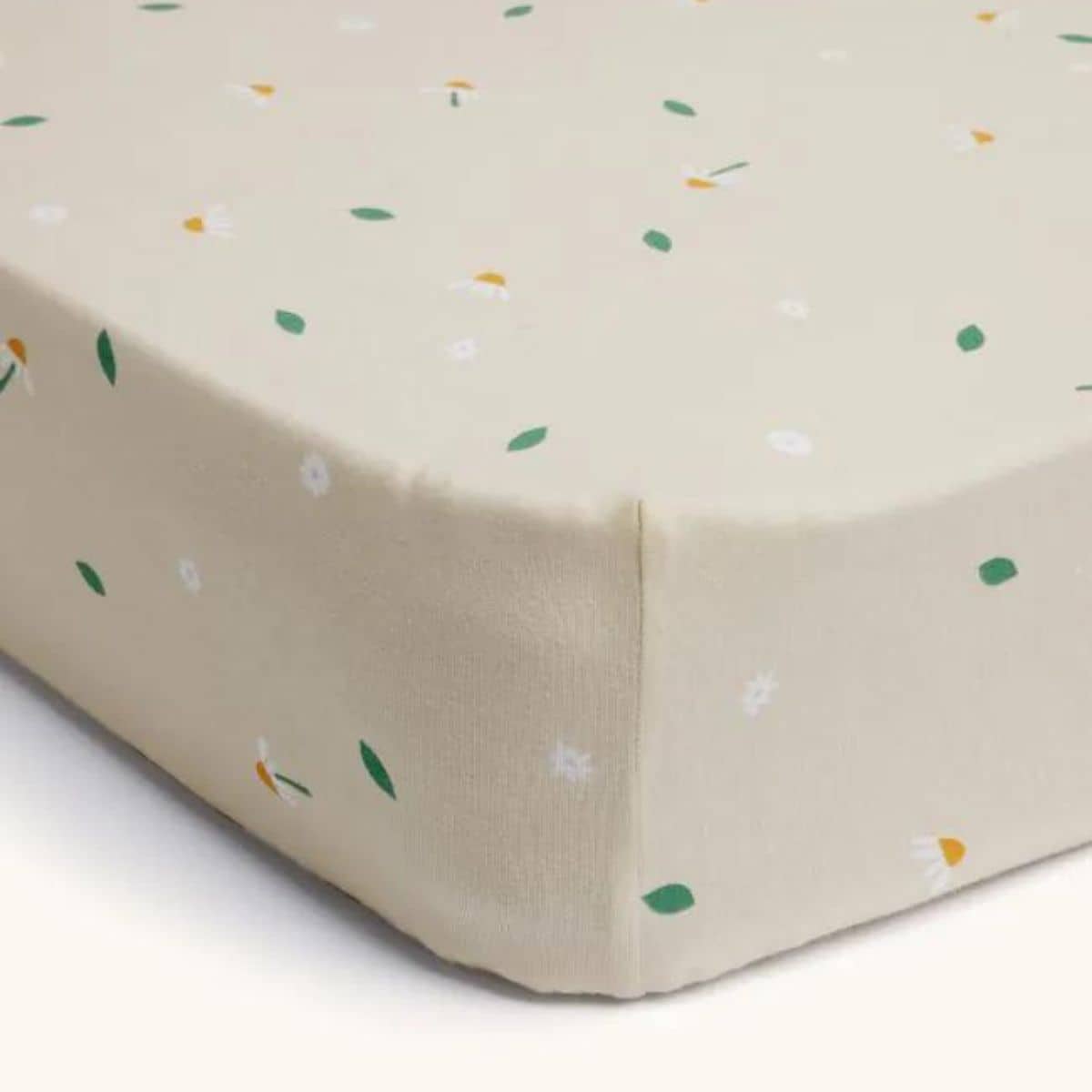 ergopouch 2-in-1 Waterproof Fitted Sheet - Cot - Daisy Sprinkle