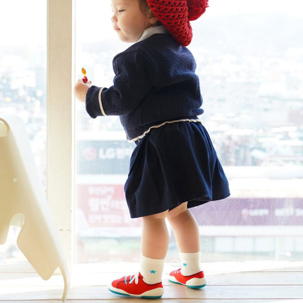 Baby girl on sale first walkers